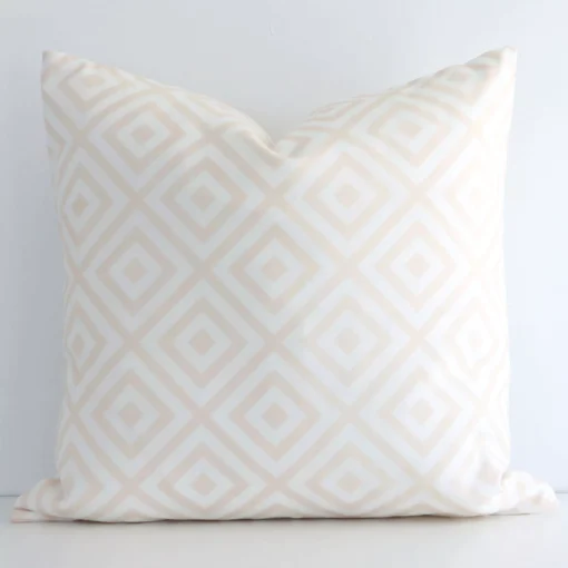 Lovely beige geometric cushion made from outdoor and in an elegant square size.