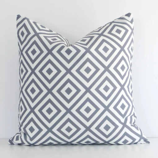 A gorgeous outdoor square cushion in grey. It has an eye-catching geometric design.