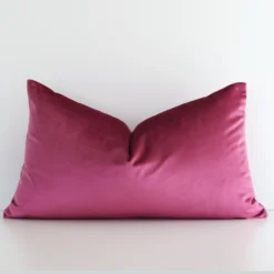 A superior velvet blush cushion cover yielding a solid-coloured style and in a classy rectangle size.